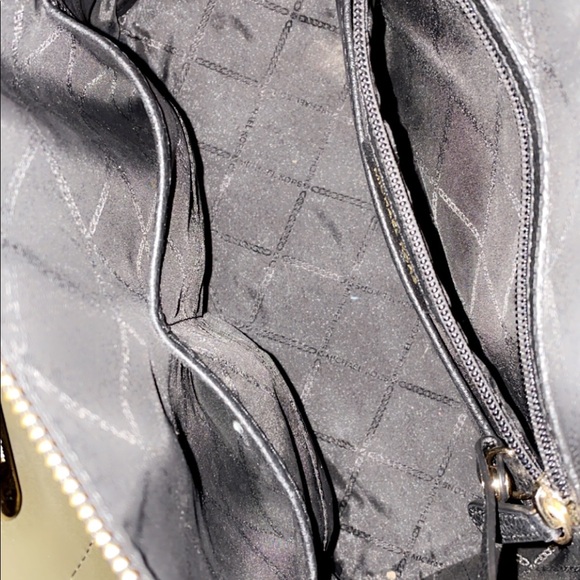 Michael Kors purse - Picture 3 of 3